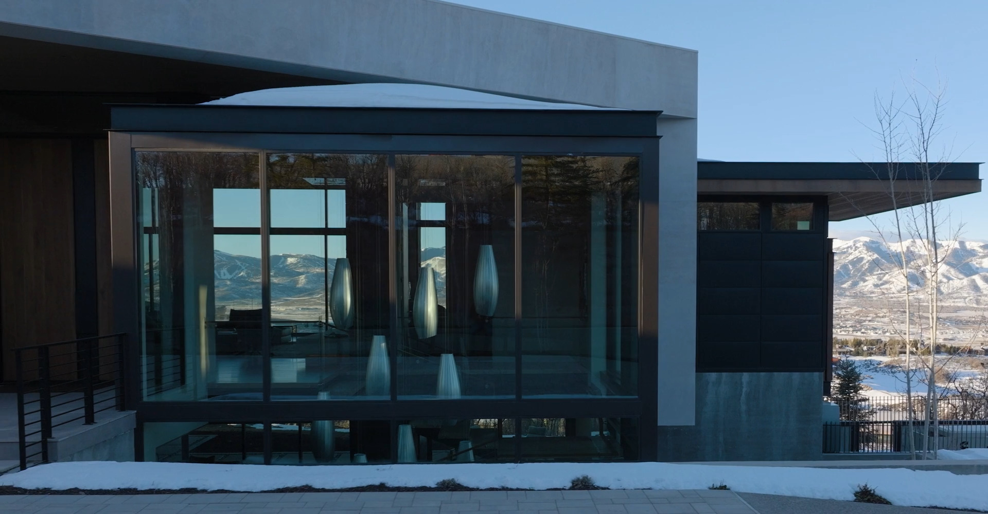 Aluminum_alloy_doors_and_windows_manufacturer_cust